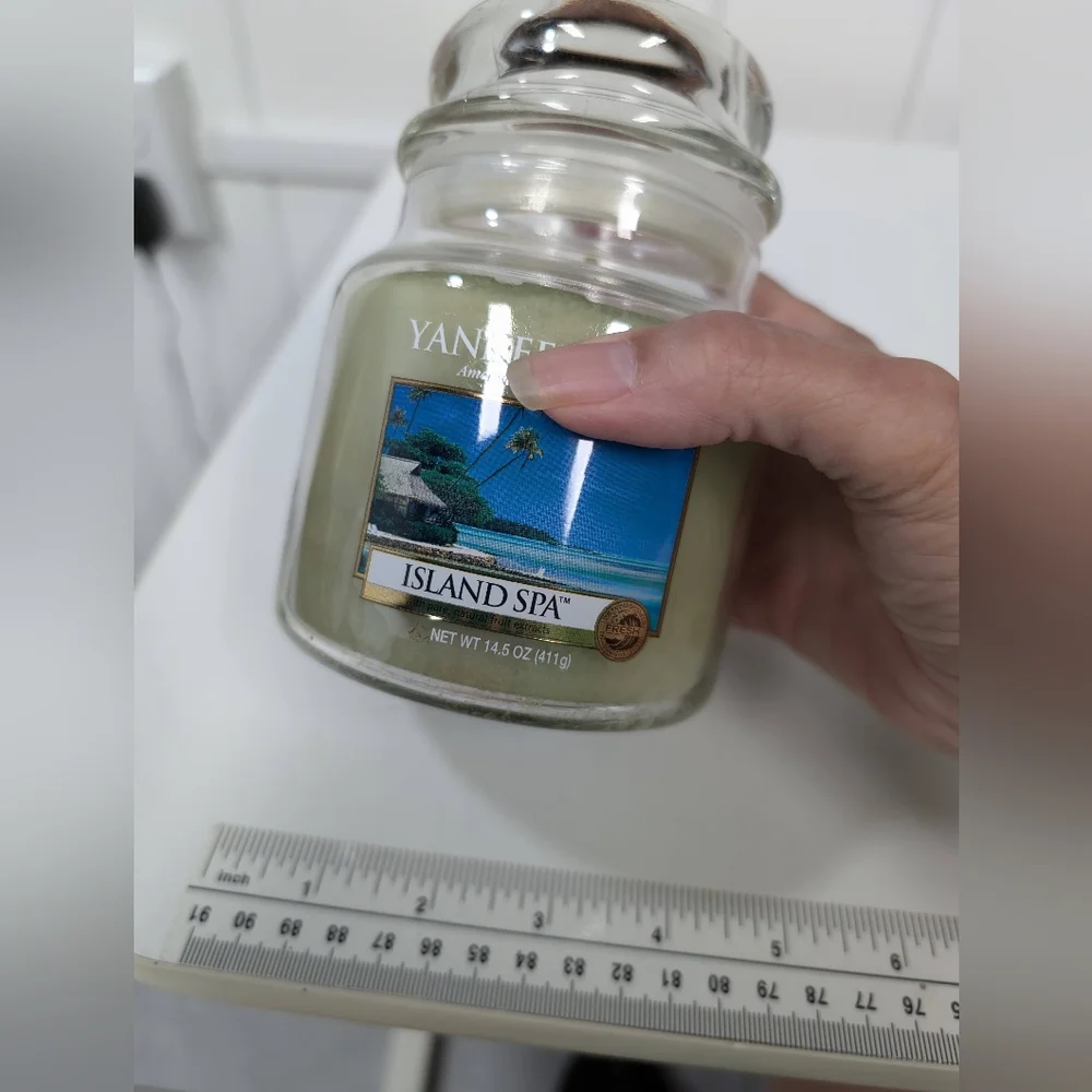 Retired Yankee candle Island Spa 14.5oz summer citrus refreshing lemon